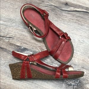 TEVA wedge sandal RED SIZE 9.5 M